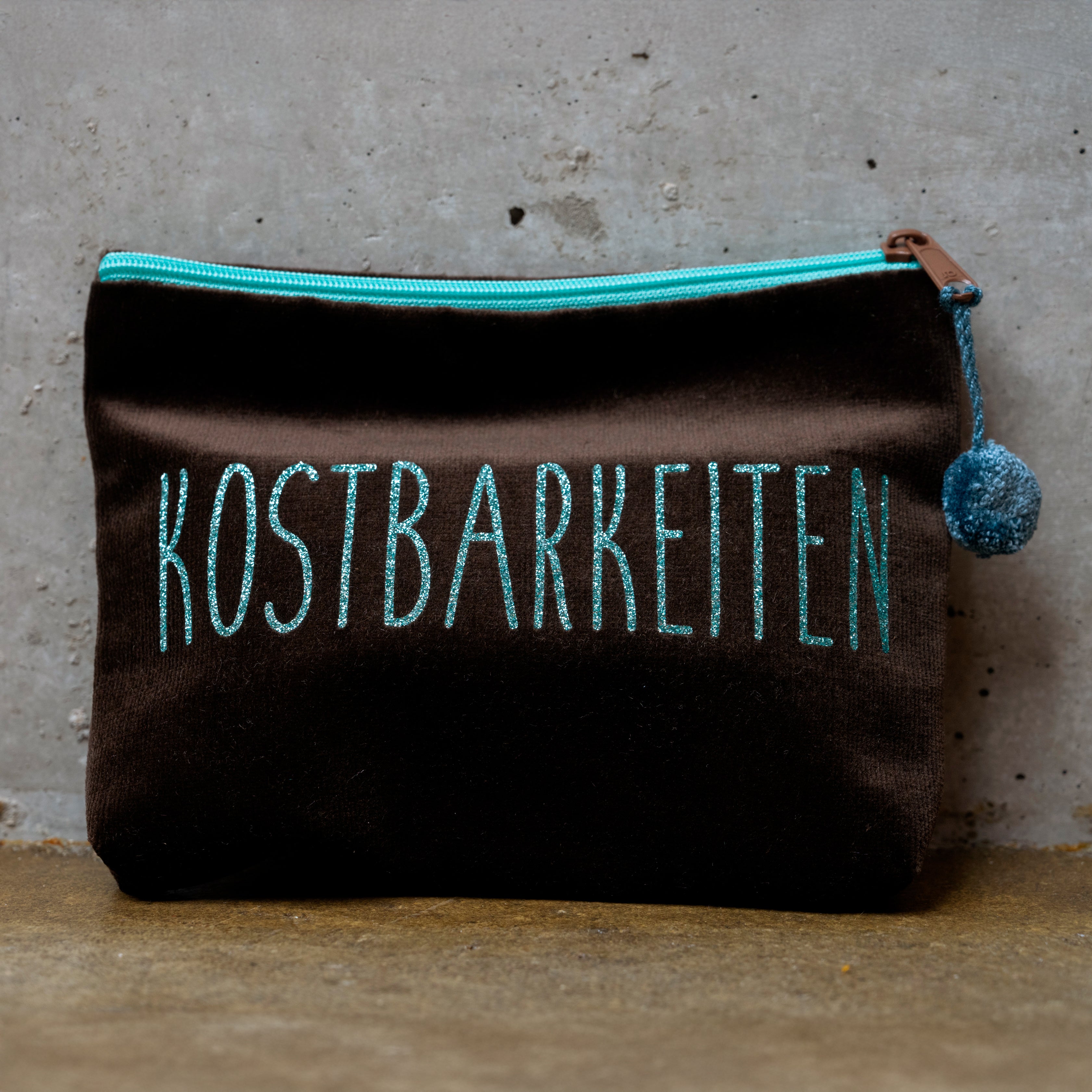 Kosmetiktasche medium braun Kostbarkeiten helltürkis