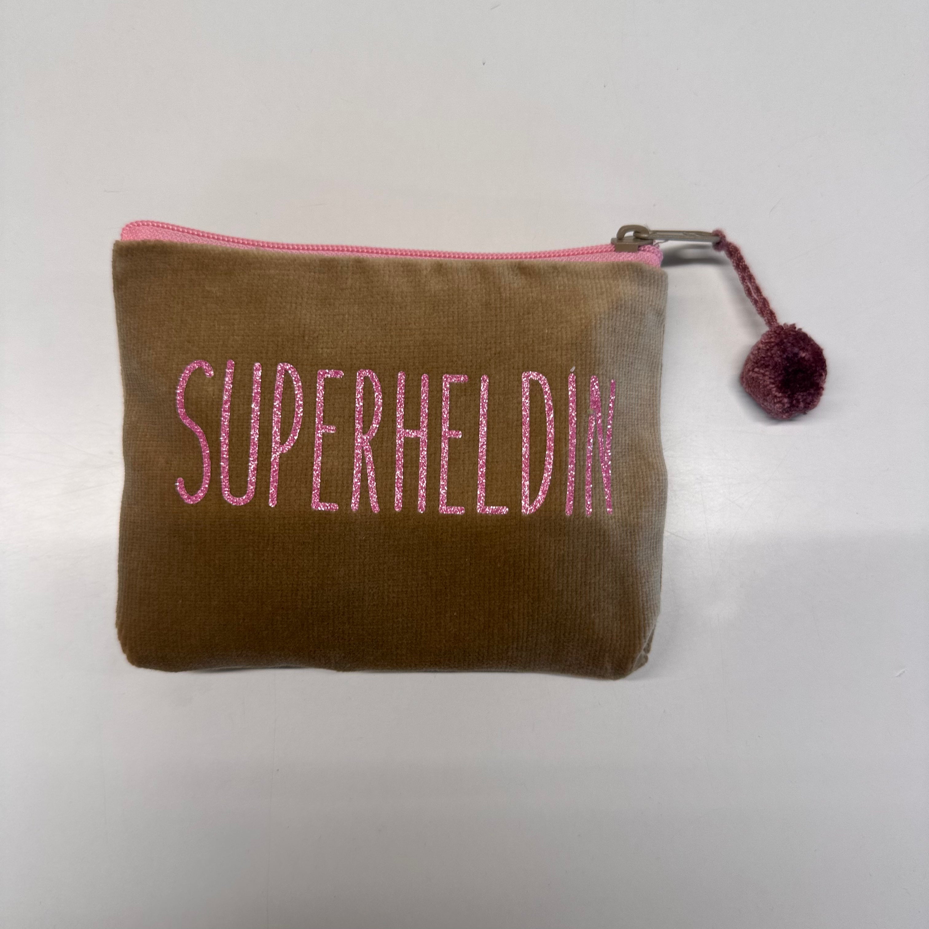 Kosmetiktasche mini Superheldin